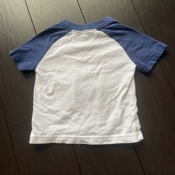 Carter’s gender neutral baseball Daddy’s slugger t-shirt 12M EUC - Picture 3 of 3